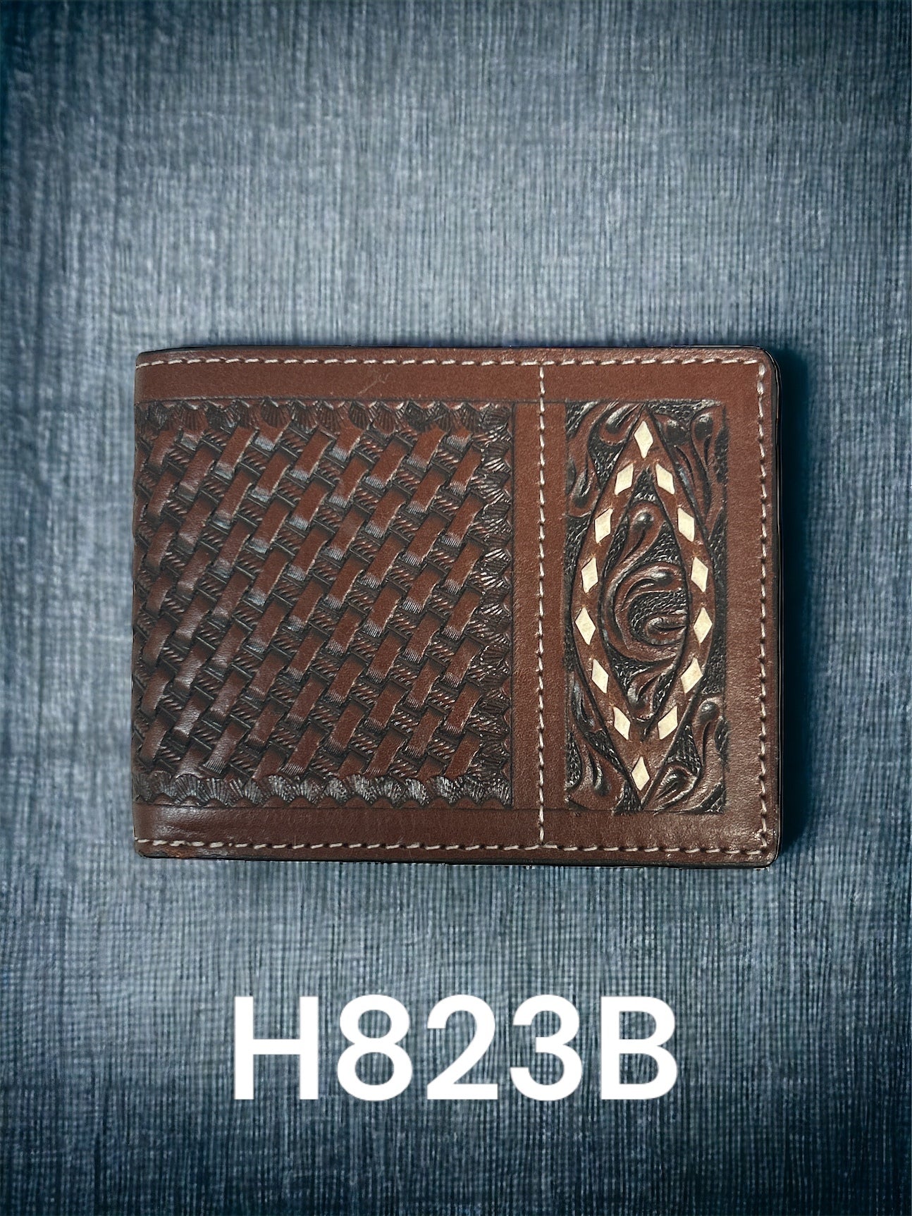 Bifold Buckstitch Oval