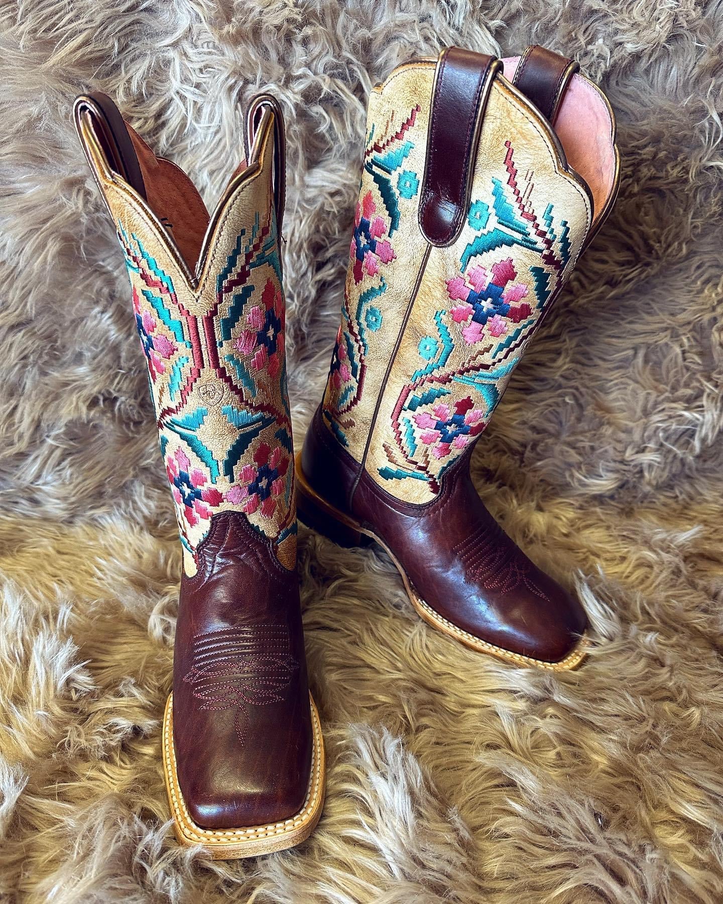 Ariat Frontier Daniella Boots